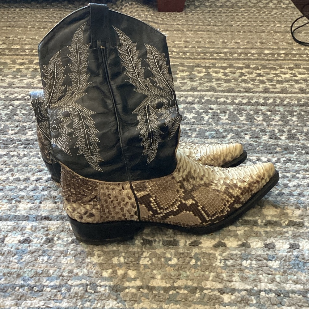 Estrada Black and Tan Snakeskin Mens Western Boots